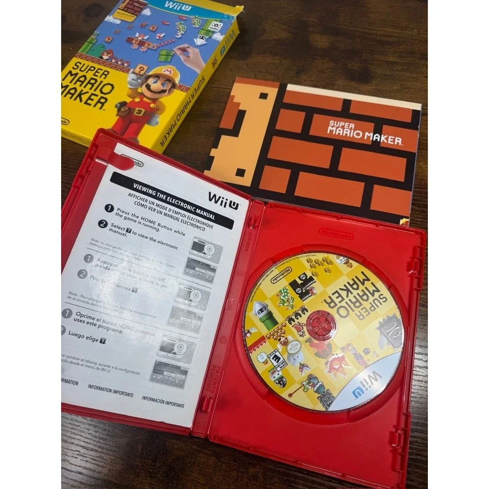 Super Mario Maker Nintendo Wii U Game Idea Book and Outer Box